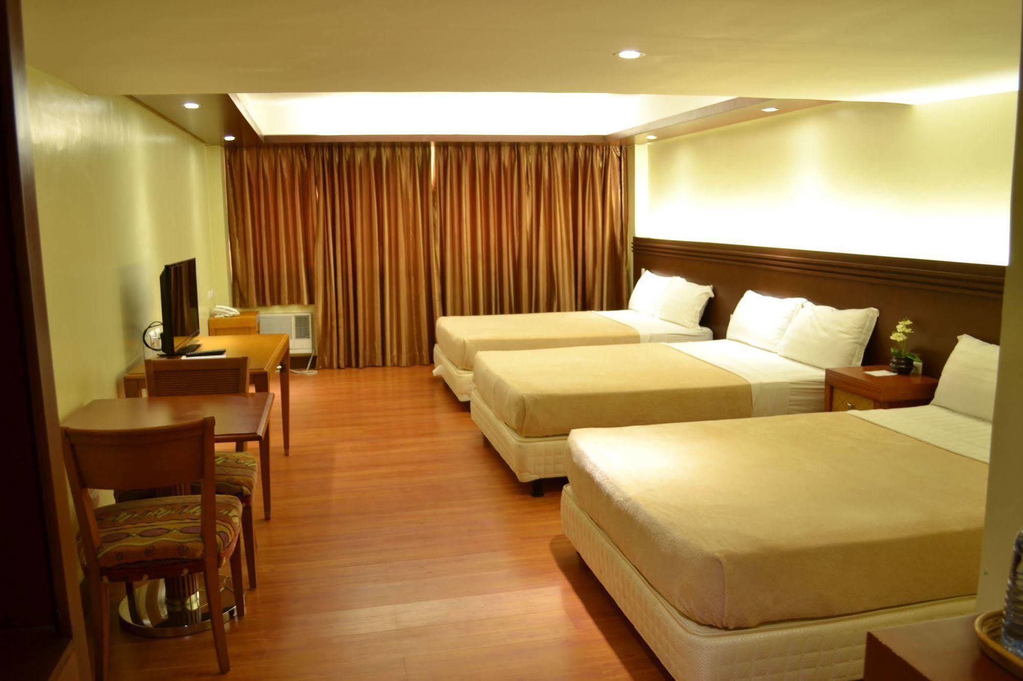 Subic Grand Harbour Hotel Subic Bay Olongapo Kültér fotó